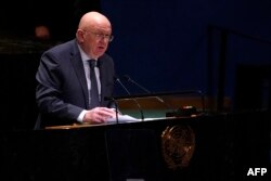 ທ່ານ Vasily Nebenzya ຜູ້​ຕາວ​ໜ້າ​ຣັດ​ເຊຍ ກ່າວຕໍ່ກອງປະຊຸມສຸກເສີນພິເສດ ຂອງກອງປະຊຸມສະມັດຊາໃຫຍ່ສະຫະປະຊາຊາດ ກ່ຽວ​ກັບ​ຢູ​ເຄ​ຣນ, ວັນ​ທີ 22 ກຸມ​ພາ, 2023