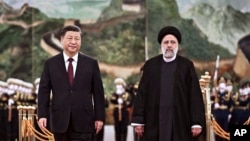 伊朗總統萊希2023年2月訪問中國並與中國領導人習近平會面。