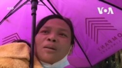 အစားအစာအလှူနဲ့ စားအုန်းဆီလျော့ဈေးတန်းမှာ တန်းစီနေတဲ့ ရန်ကုန်မြို့ခံများ
