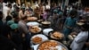 Tekanan Ekonomi Pengaruhi Perayaan Idulfitri di Negara-negara Muslim