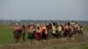 ရခိုင်ပြည်နယ်အတွင်း အကြမ်းဖက်ပဋိပက္ခတွေကြောင့် ဘင်္ဂလားဒေ့ရှ်နိုင်ငံဘက် ထွက်ခွါလာကြတဲ့ ရိုဟင်ဂျာများ။ (စက်တင်ဘာ ၄၊ ၂၀၁၇) 