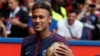 Neymar lors de sa présentation aux fans de Paris St-Germain, Paris, 5 août 2017.