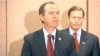 民主党众议员希夫（Adam Schiff）推动新枪支法案。