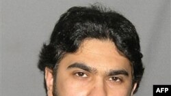 Hồi tháng 6, bị can Faisal Shahzad, 30 tuổi này đã nhận tội đối với 10 cáo trạng về vũ khí và khủng bố
