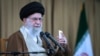 ARCHIVO - En la imagen, publicada por un sitio web oficial, el líder supremo iraní, el ayatolá Ali Khamenei habla en una reunión con un grupo de funcionarios de defensa en Teherán, Irán, el miércoles 12 de febrero de 2025. 